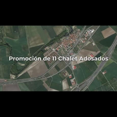 Chalet adosado en venta en calle Santiago, 34