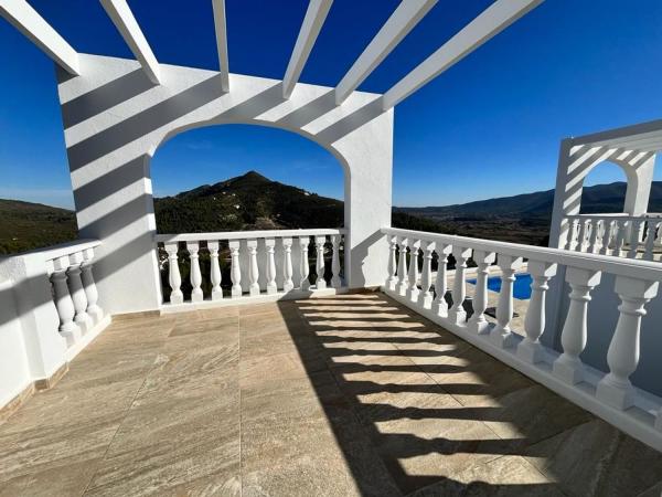 Casa o chalet independiente en venta en Cumbres de Alcalalí, 33