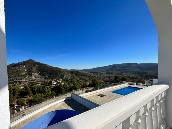 Casa o chalet independiente en venta en Cumbres de Alcalalí, 33