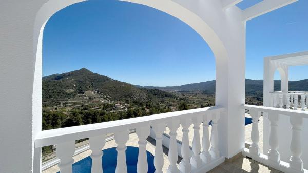 Casa o chalet independiente en venta en Cumbres de Alcalalí, 33