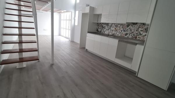 Piso en venta en calle Eduardo Benot, 11