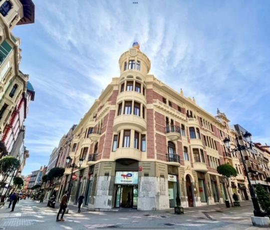 Piso en venta en calle Principado, 5