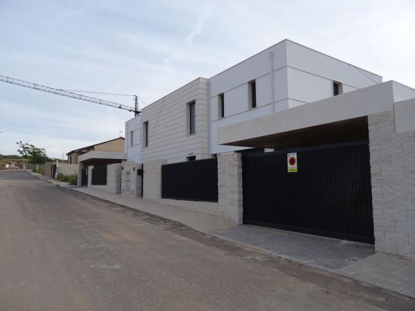 Chalet pareado en venta en calle Jabalí, 13