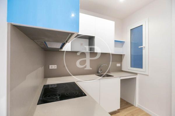 Dúplex en venta en calle Sant Antoni Abat, 17