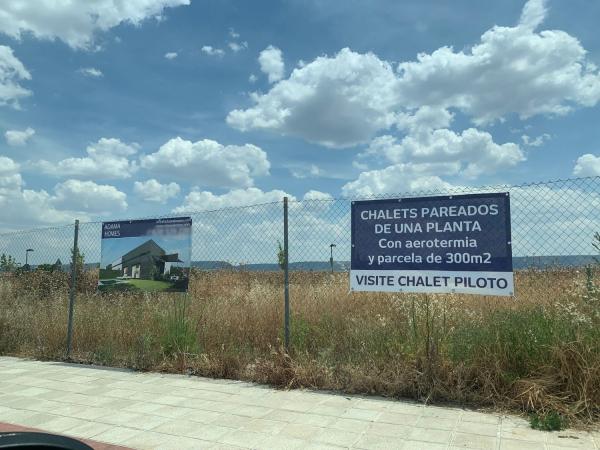 Chalet pareado en venta en calle Hernán Cortés s/n