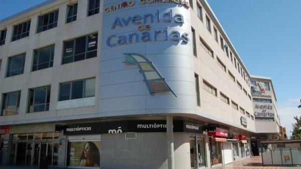 Local en venta en avenida de Canarias