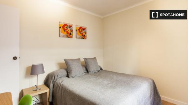 Apartamento de 2 dormitorios en alquiler en Gràcia, Barcelona