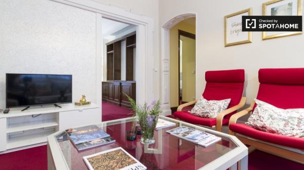 Habitación amueblada en casa de 7 dormitorios en Abando, Bilbao