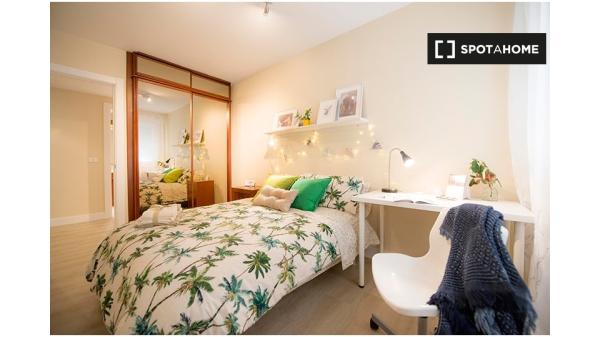 Quarto em apartamento de 3 quartos em Begoña, Bilbao