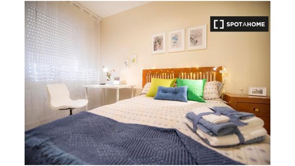 Quarto em apartamento de 3 quartos em Begoña, Bilbao