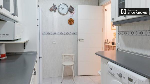 Apartamento de 2 dormitorios en alquiler en Imperial, Madrid