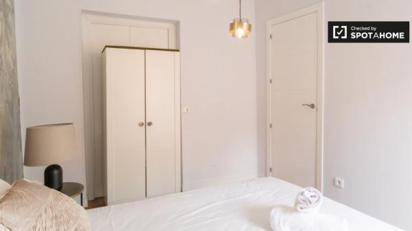 Apartamento de 2 dormitorios en alquiler en Imperial, Madrid