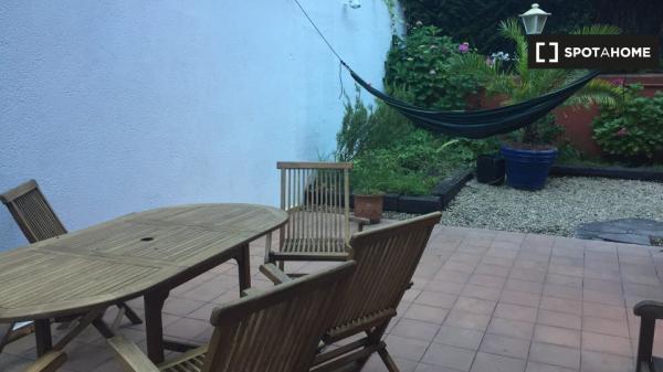 Rooms for rent in 4-bedroom house in San Sebastian