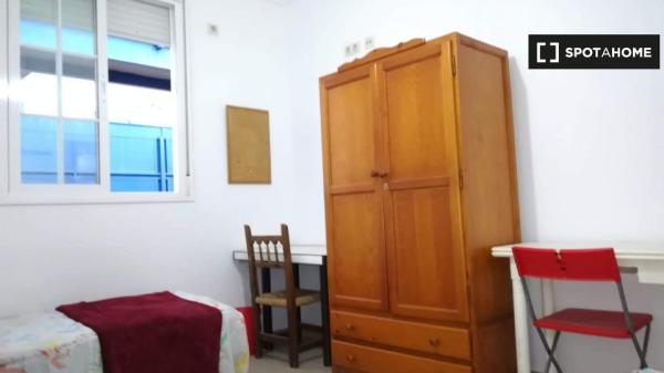 Disponible esta Habitación para 2 en una preciosa casa en Sevilla