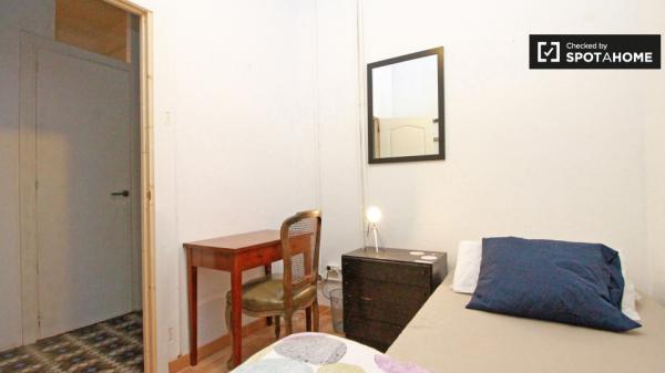 Se alquila habitación, apartamento de 4 dormitorios, L'Esquerra de l'Eixample