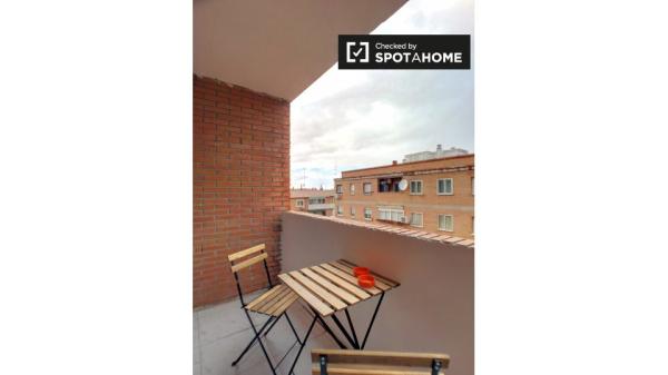 Apartamento de 4 dormitorios en alquiler en Alcalá de Henares, Madrid.