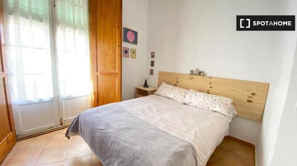 Quarto espaçoso em apartamento de 4 quartos em Málaga