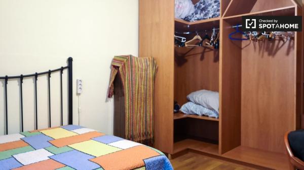 Zimmer zu vermieten in 2-Zimmer-Wohnung in L'Hospitalet, Barcel