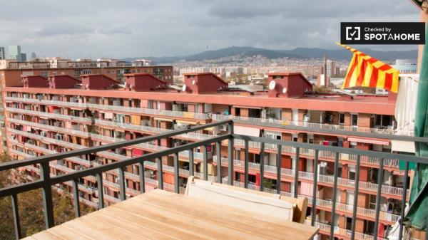 Apartamento clásico de 2 dormitorios en alquiler en Poblenou, Barcelona