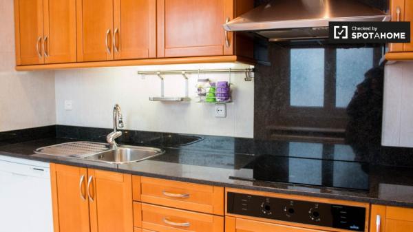 Apartamento clásico de 2 dormitorios en alquiler en Poblenou, Barcelona