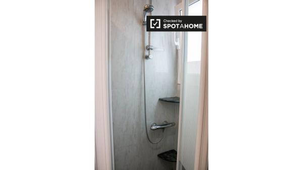 Apartamento clásico de 2 dormitorios en alquiler en Poblenou, Barcelona