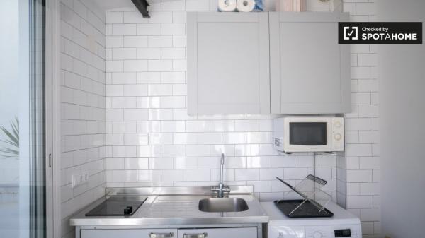 Apartamento de 3 dormitorios en alquiler en Ciutat Vella, Valencia