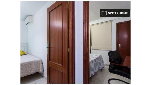 Piso de 3 habitaciones en el centro de Sevilla