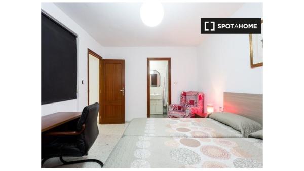 Piso de 3 habitaciones en el centro de Sevilla