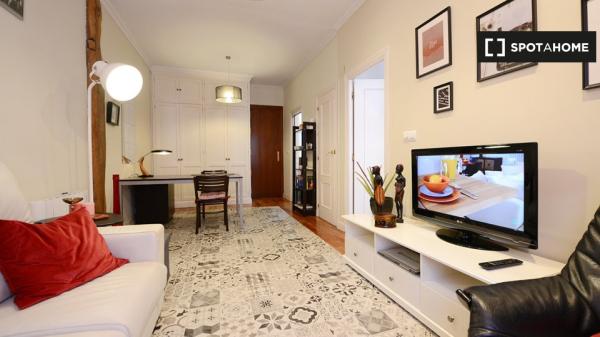 Apartamento de 1 dormitorio en alquiler en Abando, Bilbao