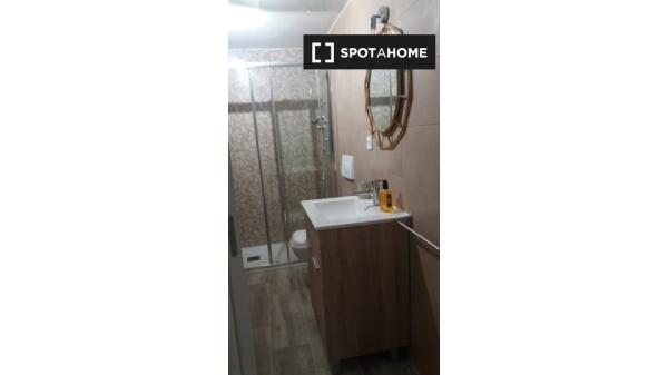 Quarto em apartamento compartilhado em Palma