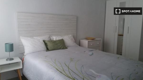 Quarto em apartamento compartilhado em Palma