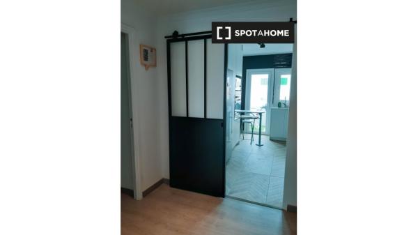 Chambre dans un appartement partagé à Palma