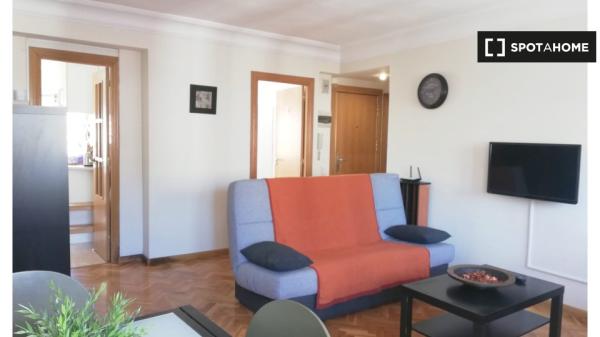 Habitación en piso compartido en Delicias, Zaragoza