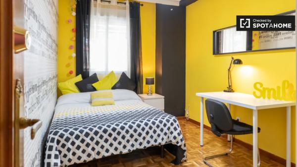 Quarto em apartamento de 5 quartos em Alcalá de Henares, Madrid