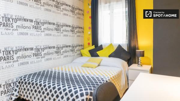 Quarto em apartamento de 5 quartos em Alcalá de Henares, Madrid