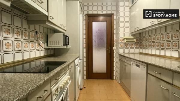 Quarto em apartamento de 5 quartos em Alcalá de Henares, Madrid