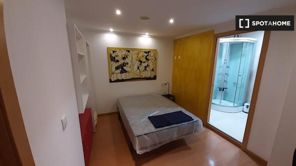 Room in shared apartment in Oviedo