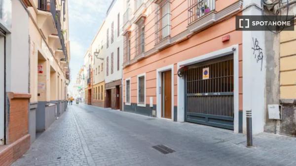 Piso en alquiler de 2 habitaciones en Sevilla