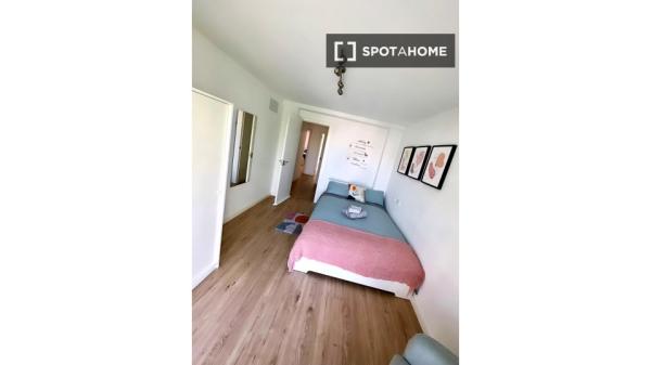 Quarto em apartamento compartilhado em Palma