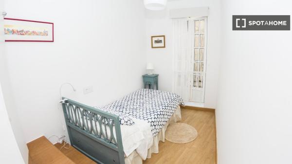 Piso entero de 3 habitaciones en Santiago de Compostela