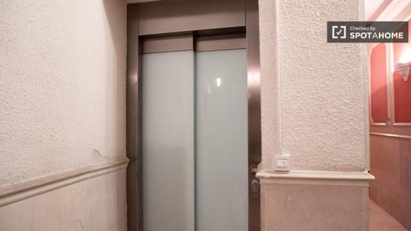 Apartamento de 2 dormitorios en alquiler en Madrid