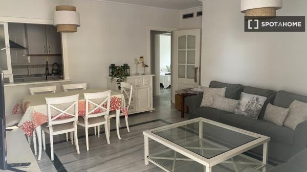 Apartamento de 2 dormitorios en alquiler en Almerimar, Almería