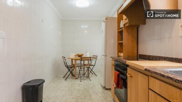 Piso de 3 habitaciones en alquiler en Valencia