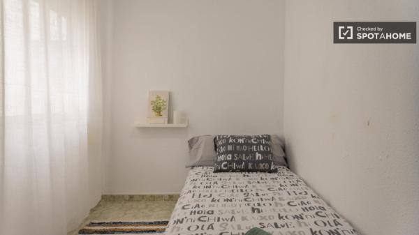 Piso de 3 habitaciones en alquiler en Valencia