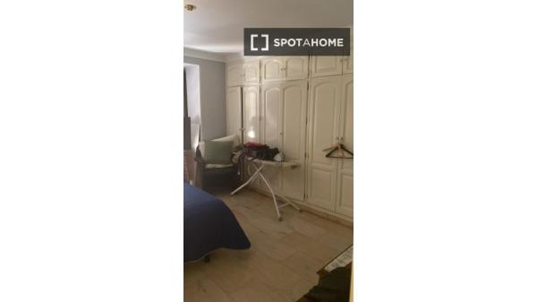 Piso de 3 habitaciones en Granada