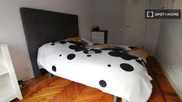 Quarto em apartamento compartilhado em Santander