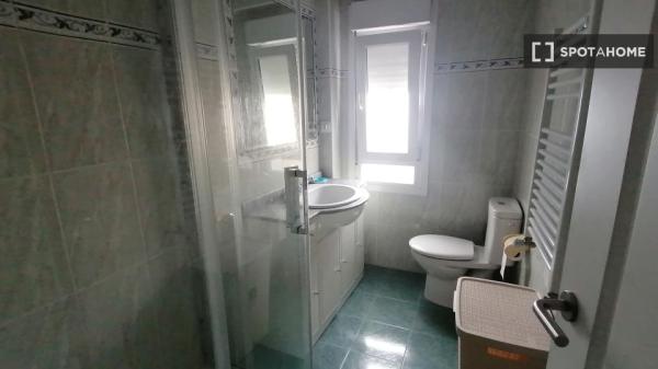 Quarto em apartamento compartilhado em Santander