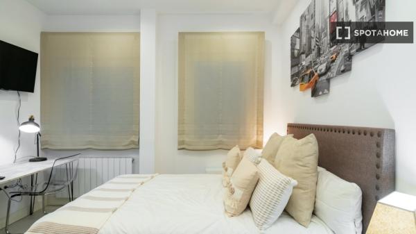 Room in shared apartment in Santander