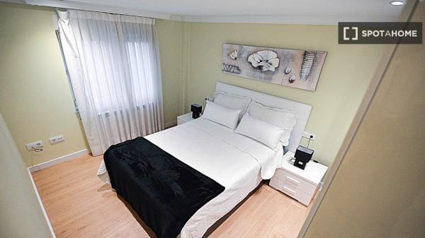 Room in shared apartment in Santander