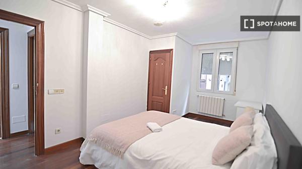 Room in shared apartment in Santander